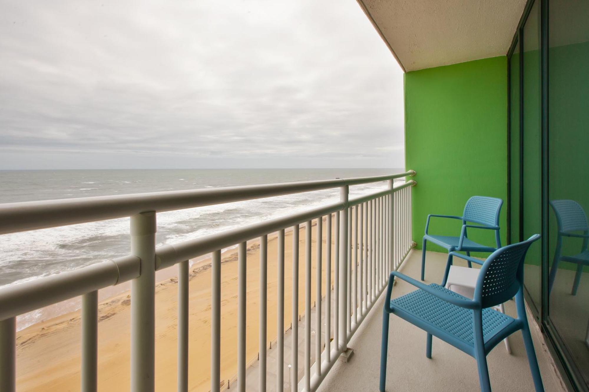 Va Beach-oceanside 21st St By Ihg Resort